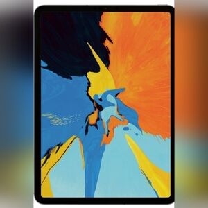 Apple IPad Pro 11 comes with Magneric Charger And Original box And Rugged Case